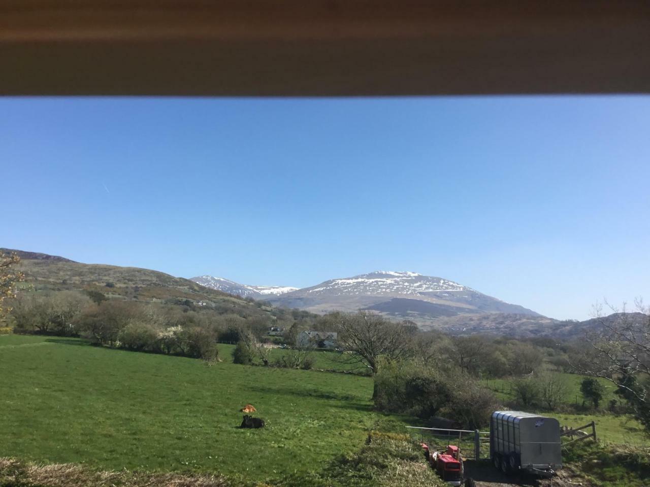 Tyddyn Perthi Farm Villa Llanberis Buitenkant foto